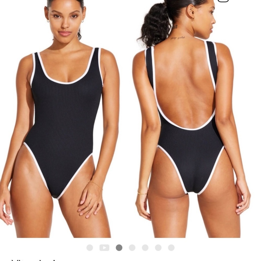 Vitamin A Black and White "Reese" Reversible Swimsuit Size XS New with tags